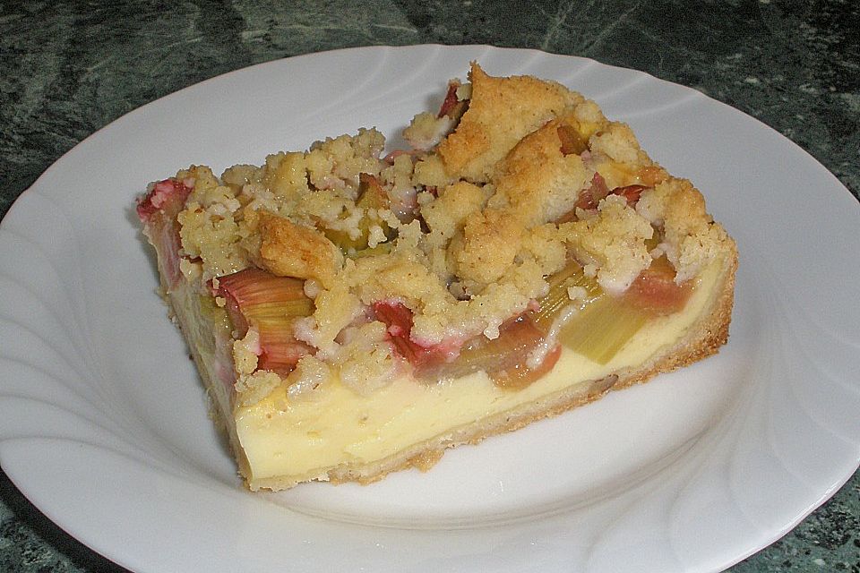 Zwetschgen-Streuselkuchen mit Pudding