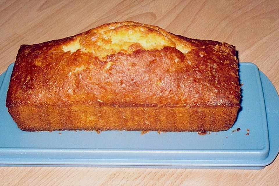 Getränkter Zitronenkuchen