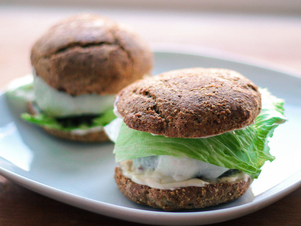 Low Carb Burger Mit Goldleinsamenbrotchen Von Soulfoodlowcarberia Chefkoch