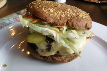 Low Carb Burger Mit Goldleinsamenbrotchen Von Soulfoodlowcarberia Chefkoch