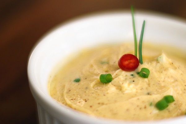 Schnittlauch-Chili-Butter von Soulfoodlowcarberia | Chefkoch