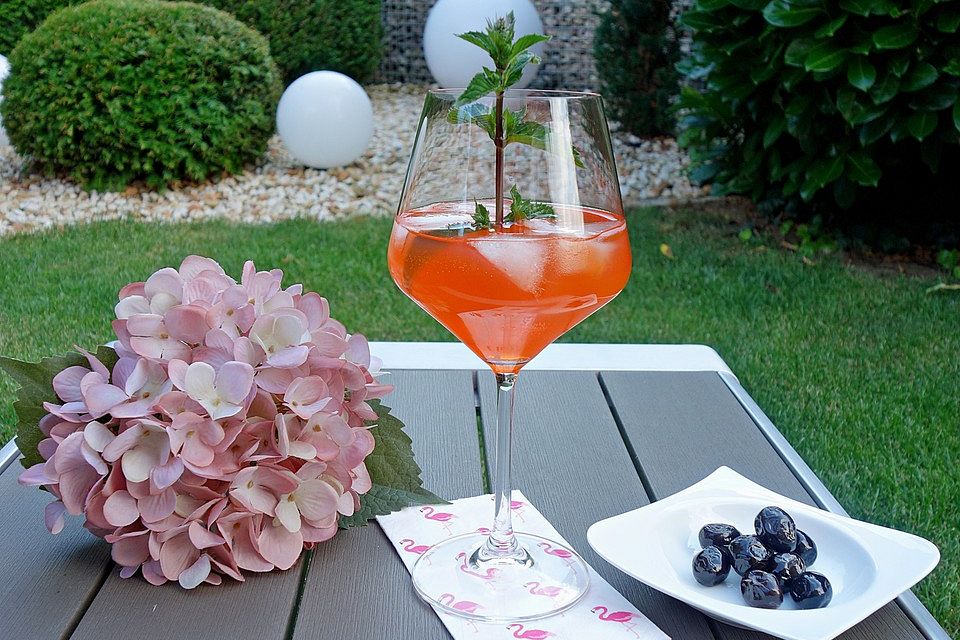 Aperol Lemon Spritz