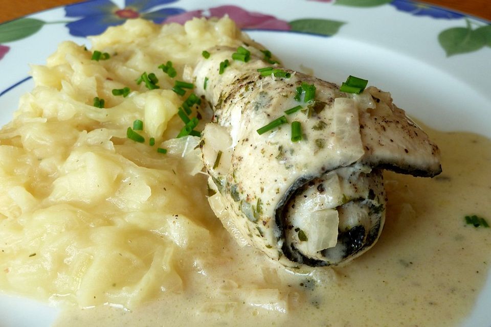 Forellenfilet in Senfsauce mit Kartoffel - Sauerkraut - Püree