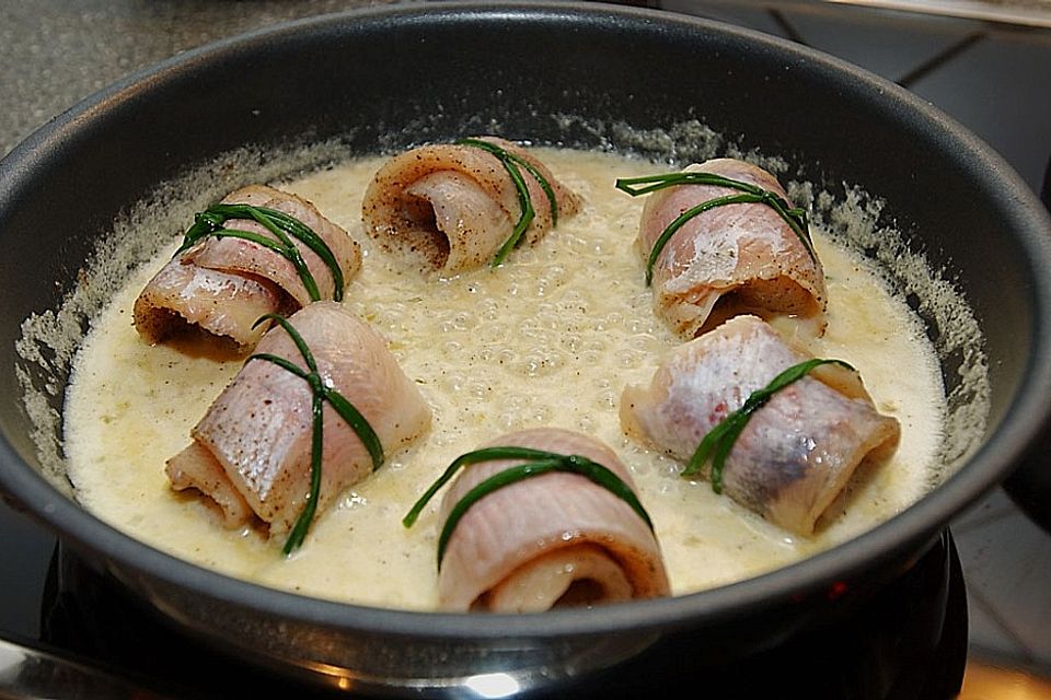 Forellenfilet in Senfsauce mit Kartoffel - Sauerkraut - Püree