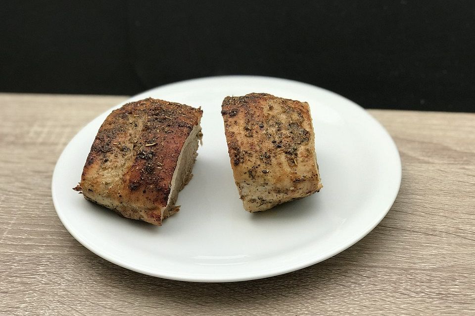 Schweinebraten aus mariniertem Fleisch