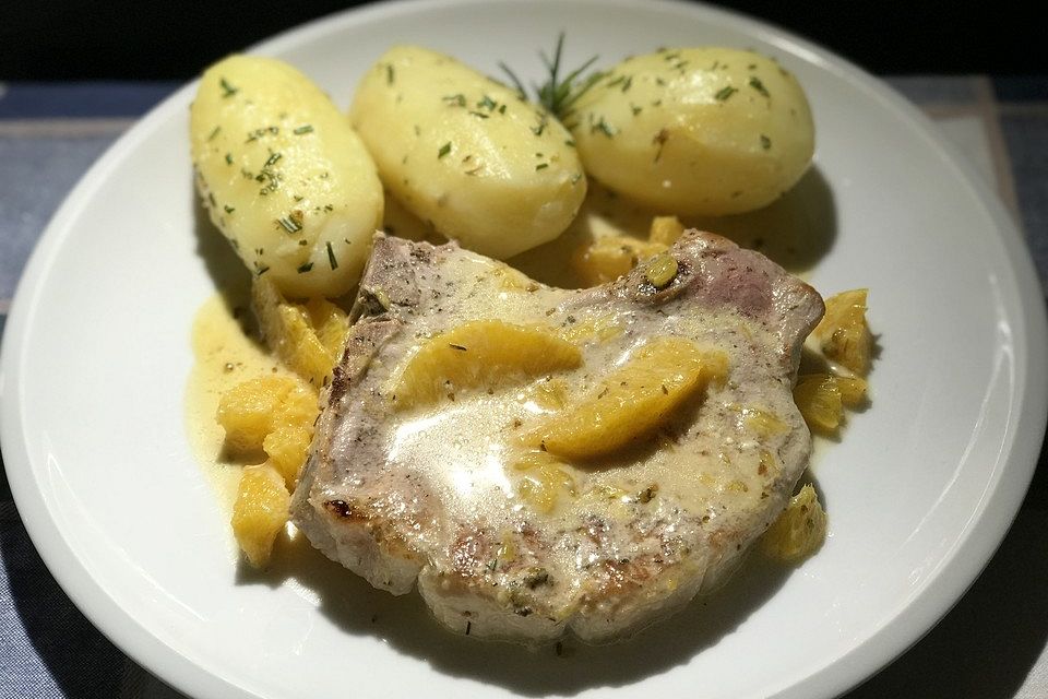 Koteletts mit Orangensauce und Rosmarinkartoffeln