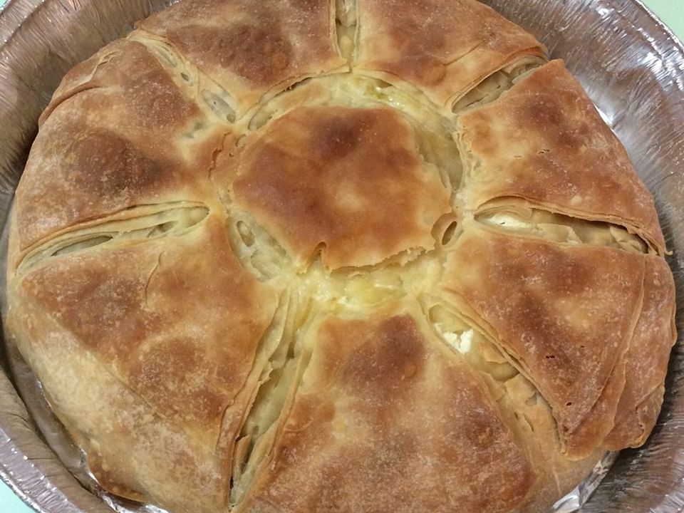 Pastete mit Sprudelteig und Käse-Zwiebel-Füllung von amaliaxi| Chefkoch