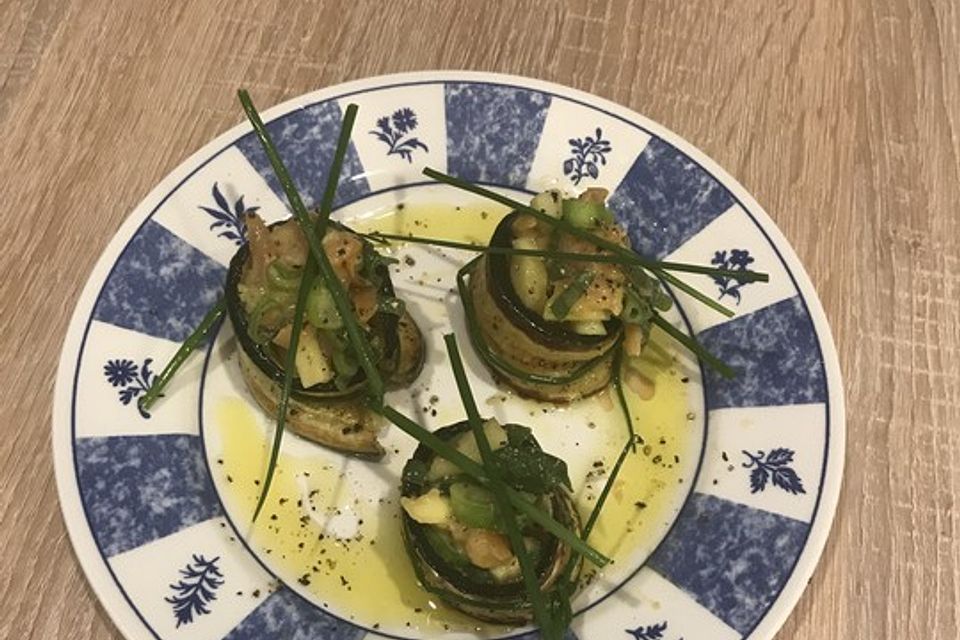 Zucchini - Räucherlachs - Röllchen