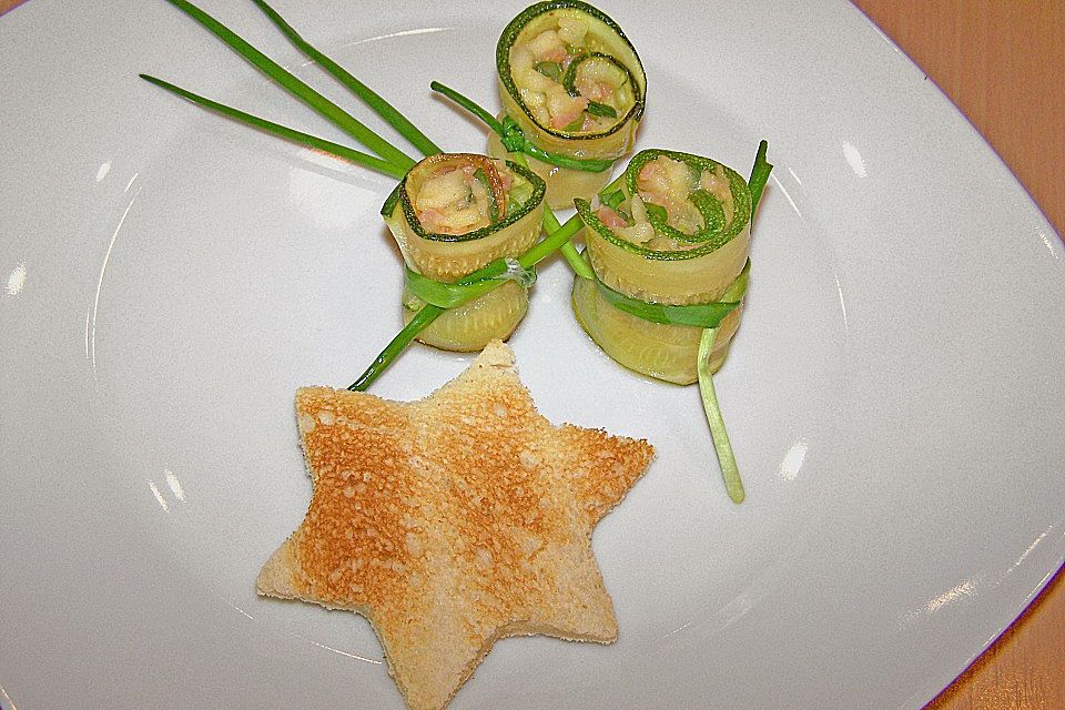 Zucchini - Räucherlachs - Röllchen