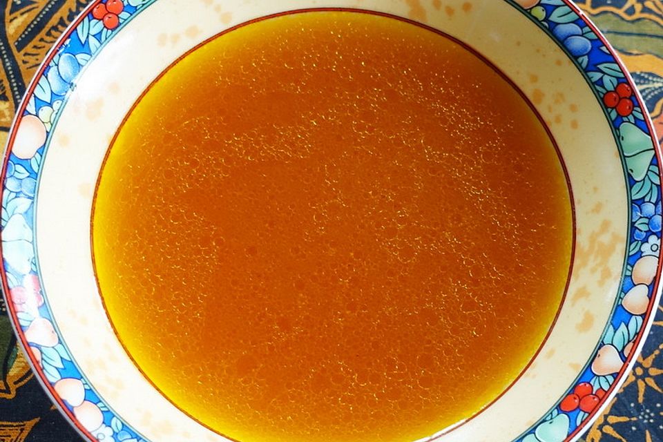 Helle, würzige, süß-saure Sauce – Saus Asam Manis Muda