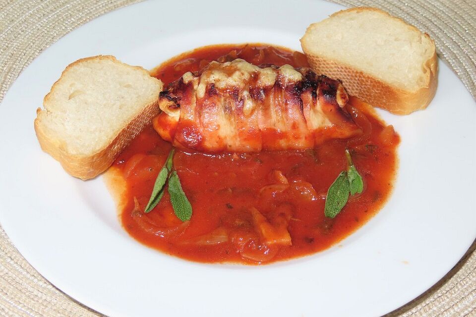 Hähnchen in Tomatensoße aus dem Ofen