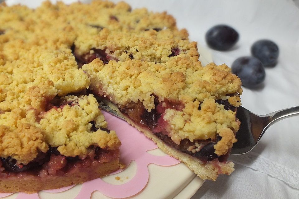 Pflaumenkuchen mit Streuseln