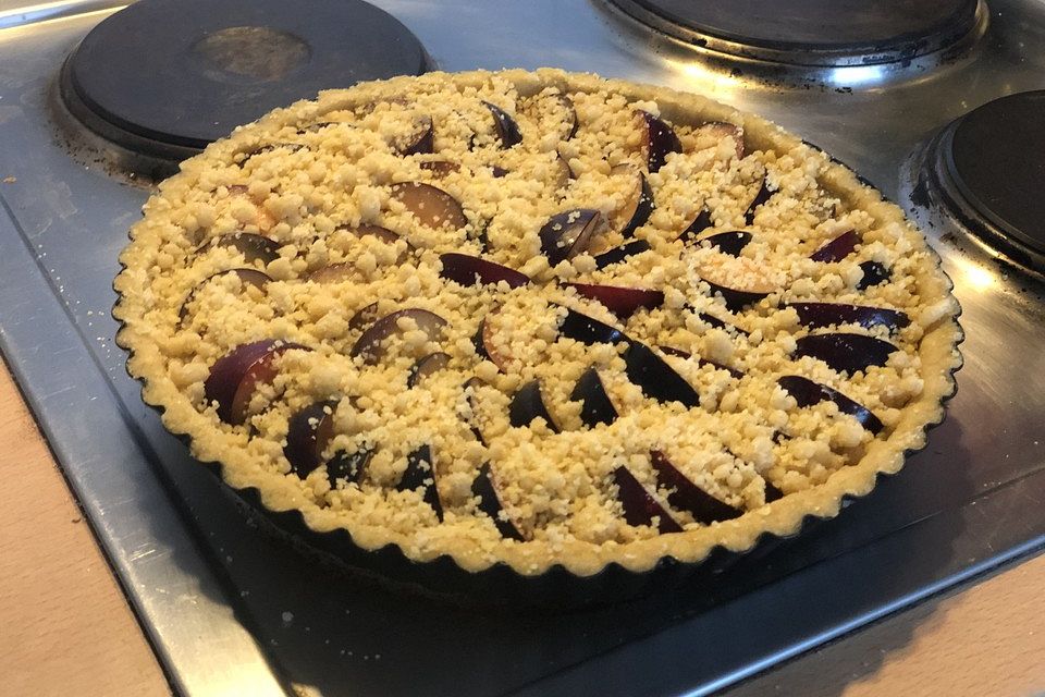 Pflaumenkuchen mit Streuseln