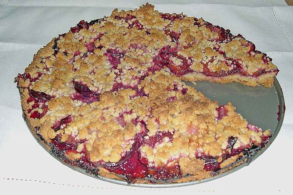 Pflaumenkuchen mit Streuseln