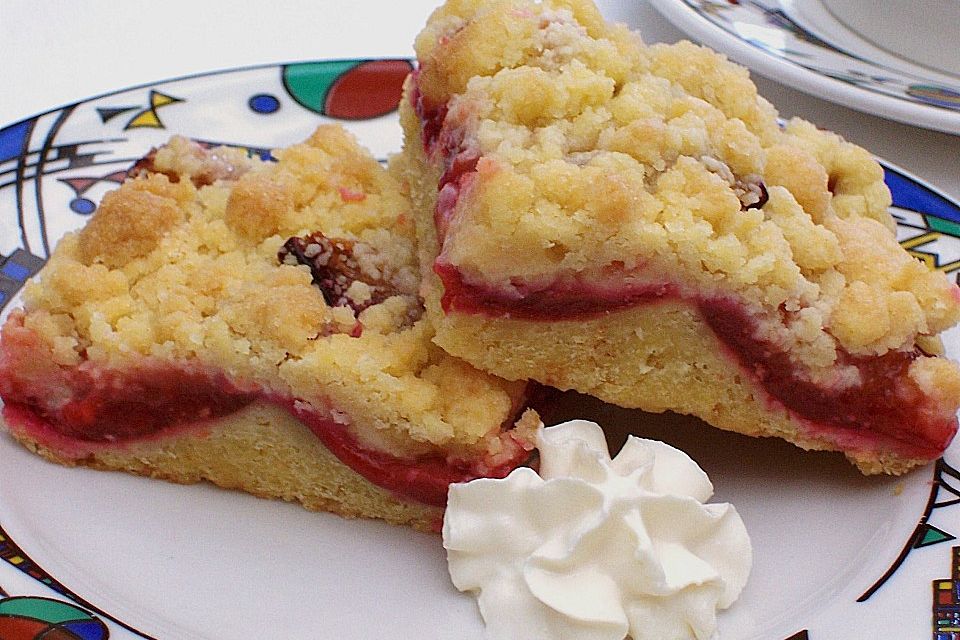 Pflaumenkuchen mit Streuseln