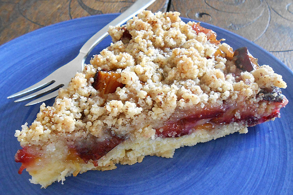 Pflaumenkuchen mit Streuseln