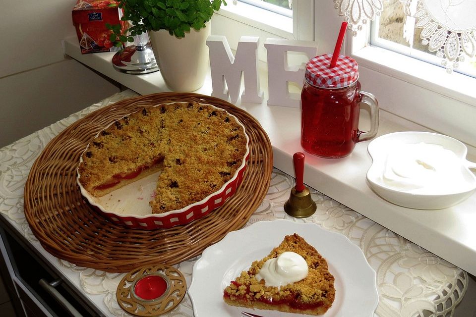 Pflaumenkuchen mit Streuseln