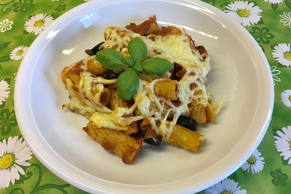 Rigatoni al forno con tonno