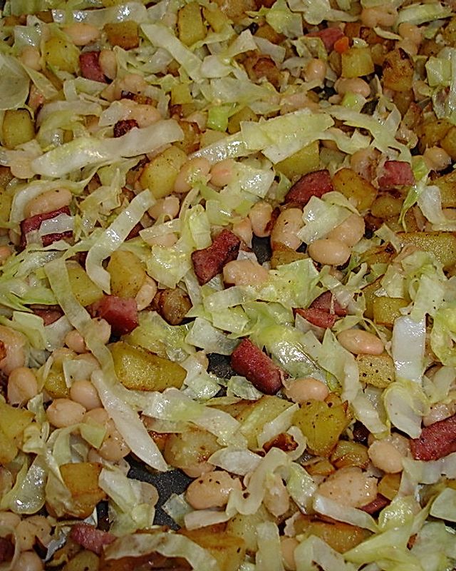Kartoffel-Bohnen-Spitzkohlpfanne