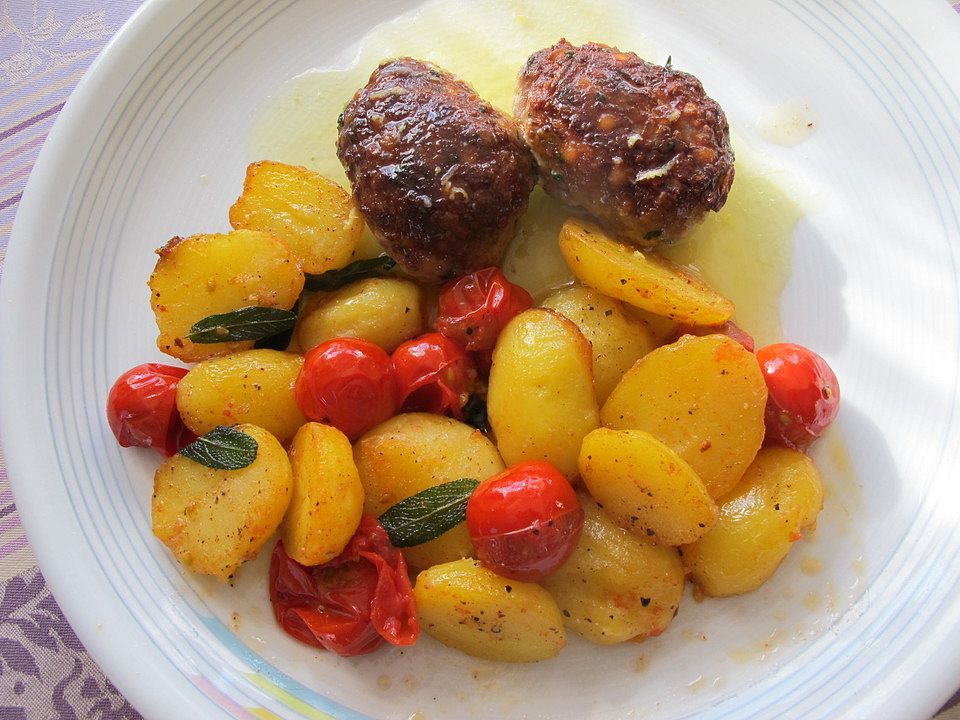 Tomaten-Kartoffeln mit Zitronenbutter und Salbei von Monika | Chefkoch