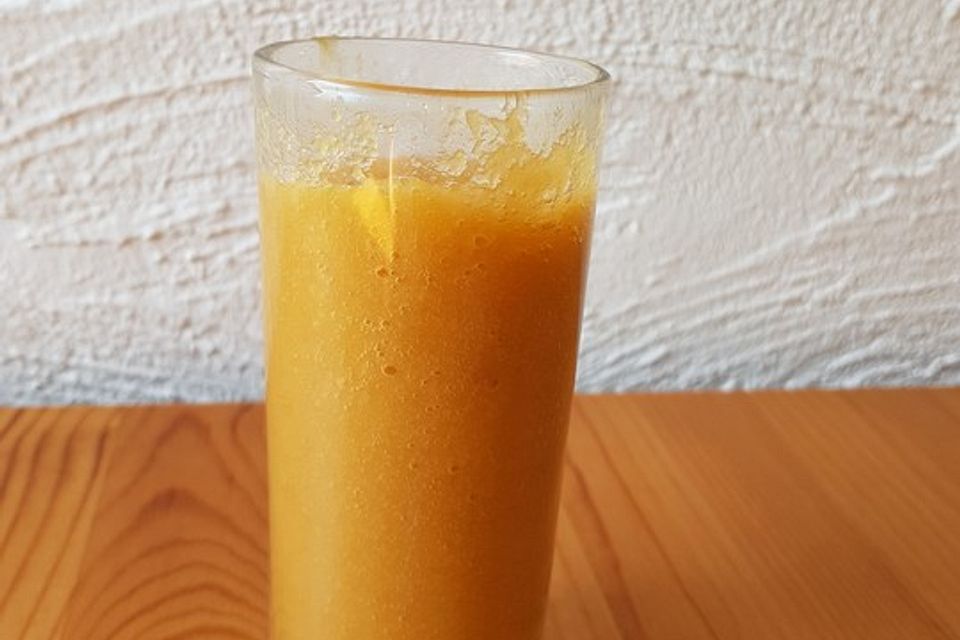 Ananas-Apfel-Mango Smoothie