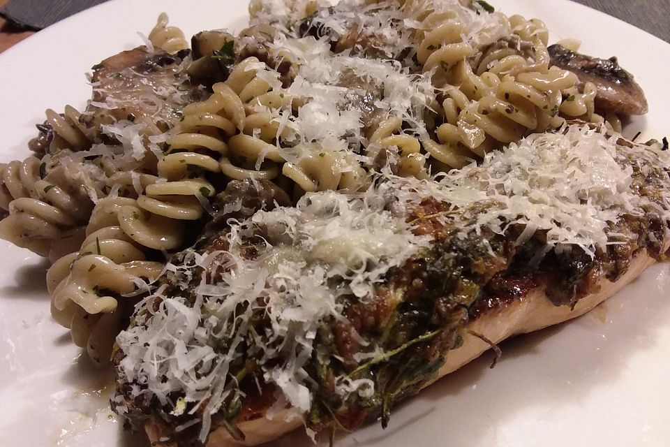 Lachsfilets mit einer Parmesan-Rucola-Senf-Tomaten-Kruste