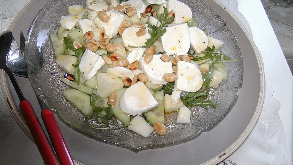 Apfel Gurken Salat Mit Gerosteten Erdnussen Von Anaid55 Chefkoch 