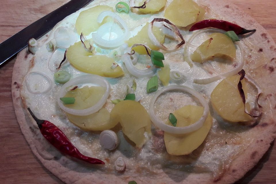 Vegetarischer Kartoffel-"Flammkuchen" mit Tortilla-Wrap