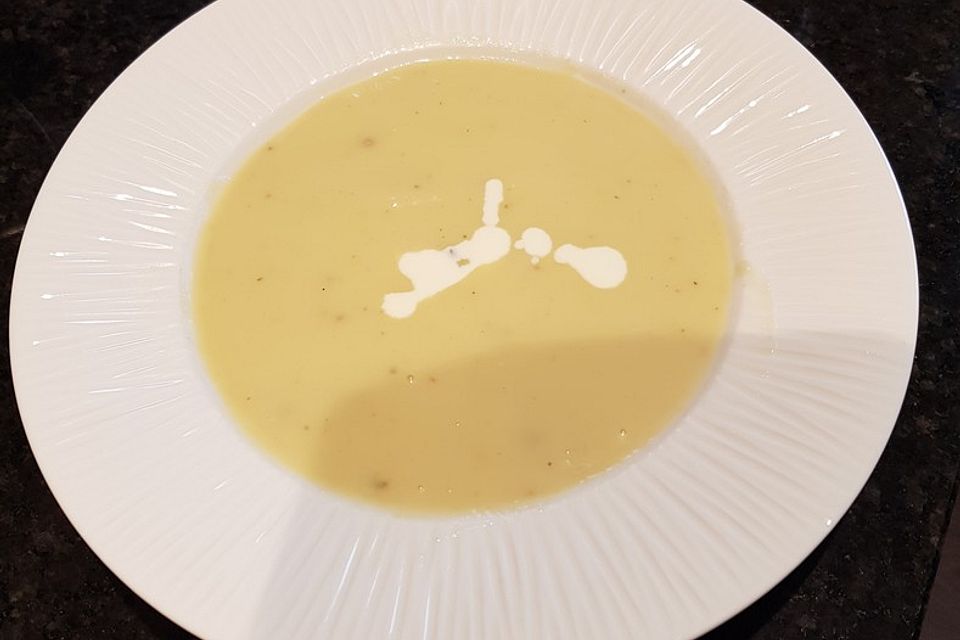 Einfache Kohlrabi-Kartoffelsuppe