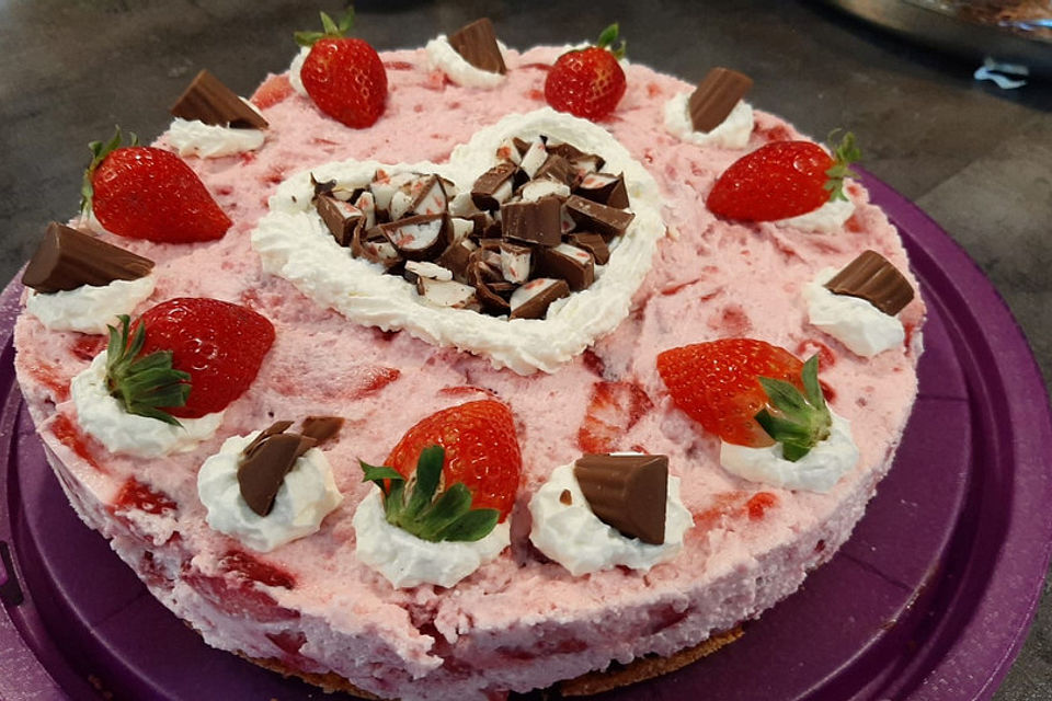 Erdbeer - Quark - Torte mit Joghurette