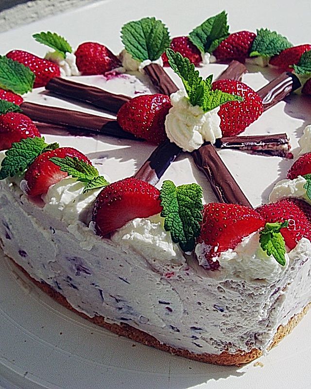 Erdbeer - Quark - Torte mit Joghurette