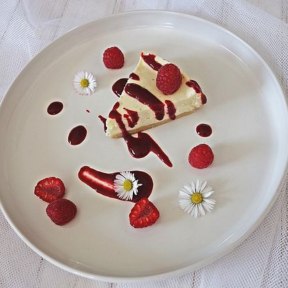 Gateaux Fraise Raffaello Recipe How To Make Calories Ingredients And Nutrition Foodcors France France