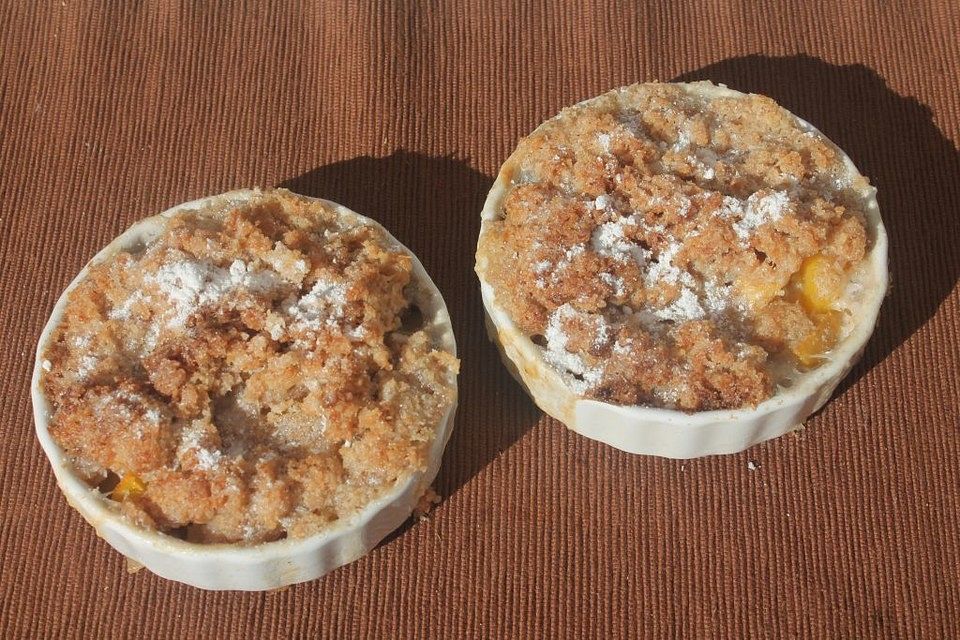 Apfel-Mango-Kokos-Crumble