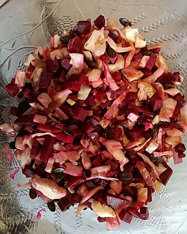 Sandras Rote Bete-Weißkohl-Granatapfel-Salat