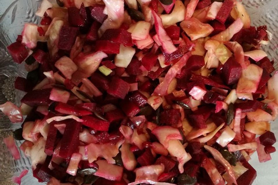 Sandras Rote Bete-Weißkohl-Granatapfel-Salat