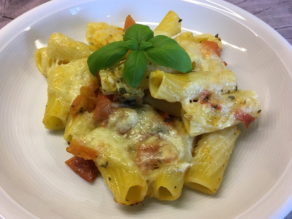 Nudelauflauf mit Tomaten und Mozzarella von nerorose| Chefkoch