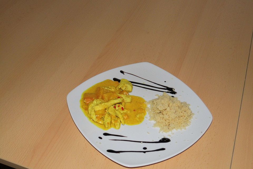 Couscous mit Hähnchencurry