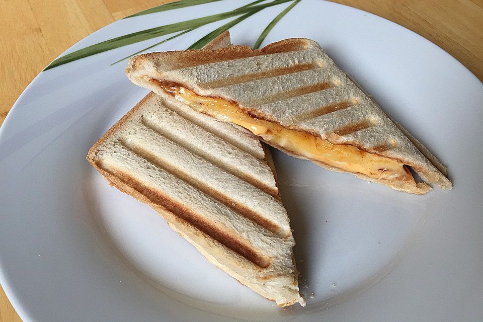 Toast mit Banane und Curry