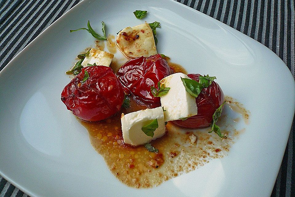 Geröstete Tomaten und Mozzarella