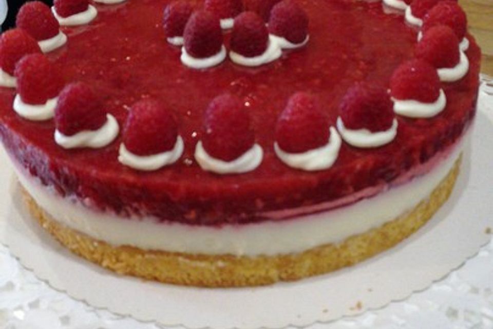 Himbeer - Vanillecreme - Torte