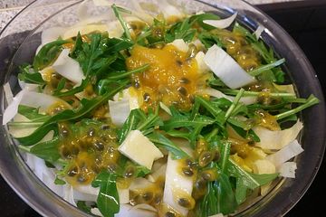 Chicoree-Salat mit Passionsfrucht-Dressing