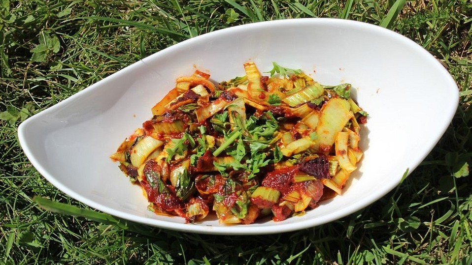 Pak Choi in scharfer roter Soße von Miere Pak Choi in scharfer roter Soße von Miere