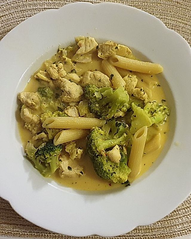 Fixes Brokkoli-Hähnchen-Curry