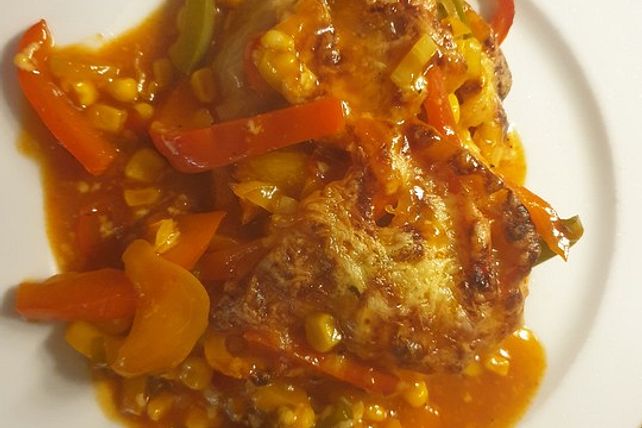 Ofenschnitzel mit würzig pikanter Paprikasauce von Oli_Wrob| Chefkoch