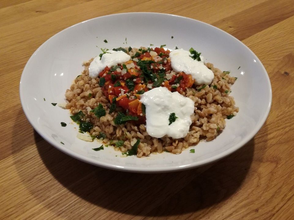 Dinkel mit pikanter Tomatensoße von SteveGr| Chefkoch