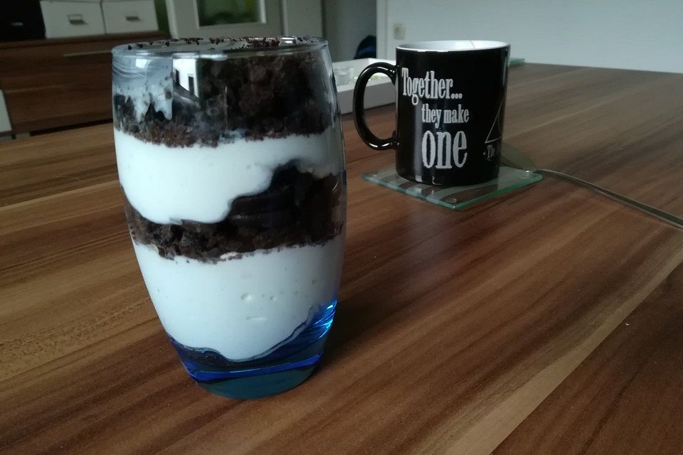 Skyr-Oreo-Schichtdessert