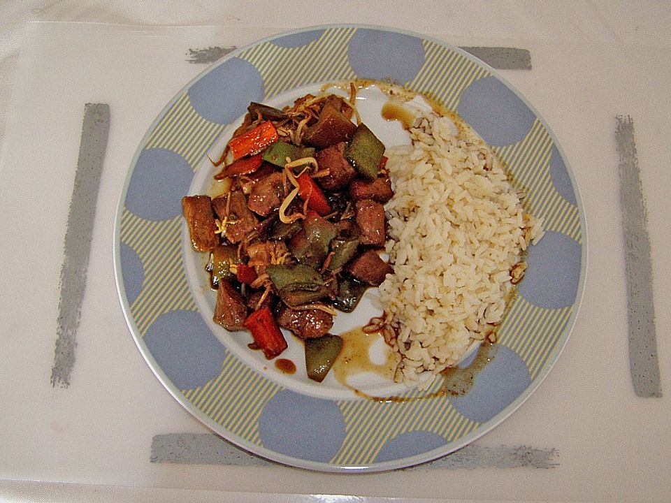 Schweinefleisch süß - sauer von cayetana| Chefkoch Schweinefleisch süß - sauer von cayetana| Chefkoch