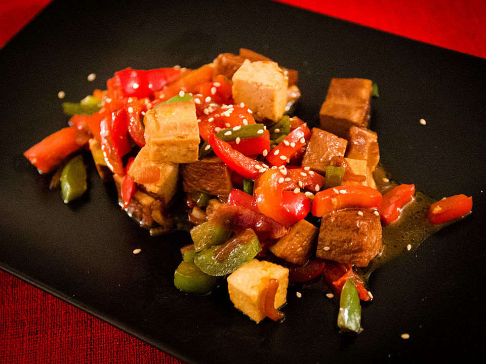 Paprika-Tofu-Wokpfanne von Stiermädchen| Chefkoch