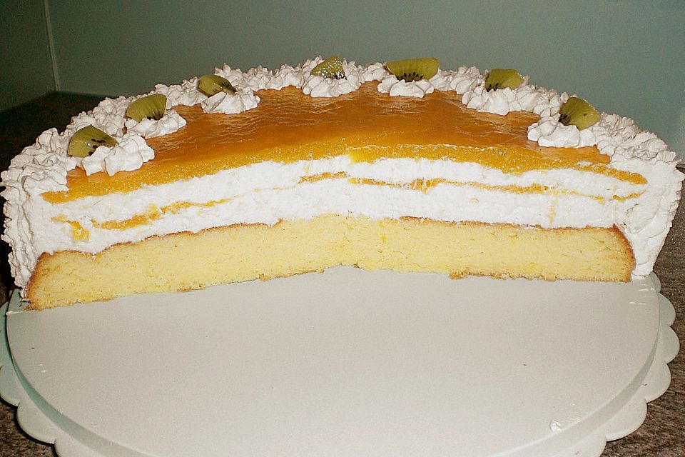 Käsesahnetorte mit Pfirsichen