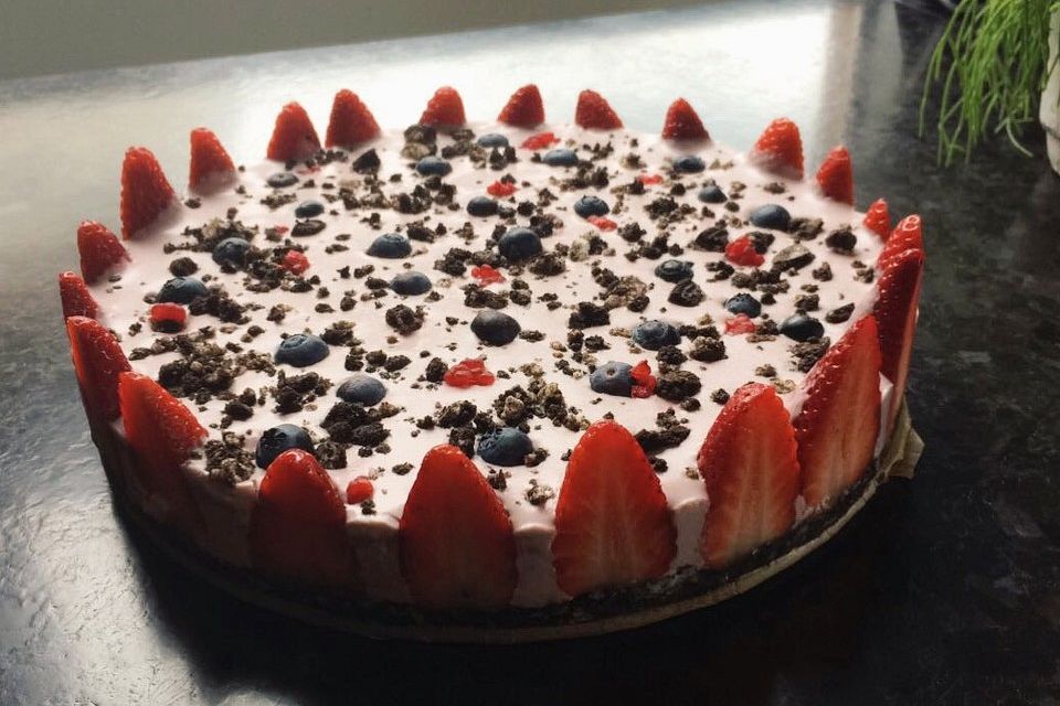 Oreo Kuchen mit Beeren ohne Backen